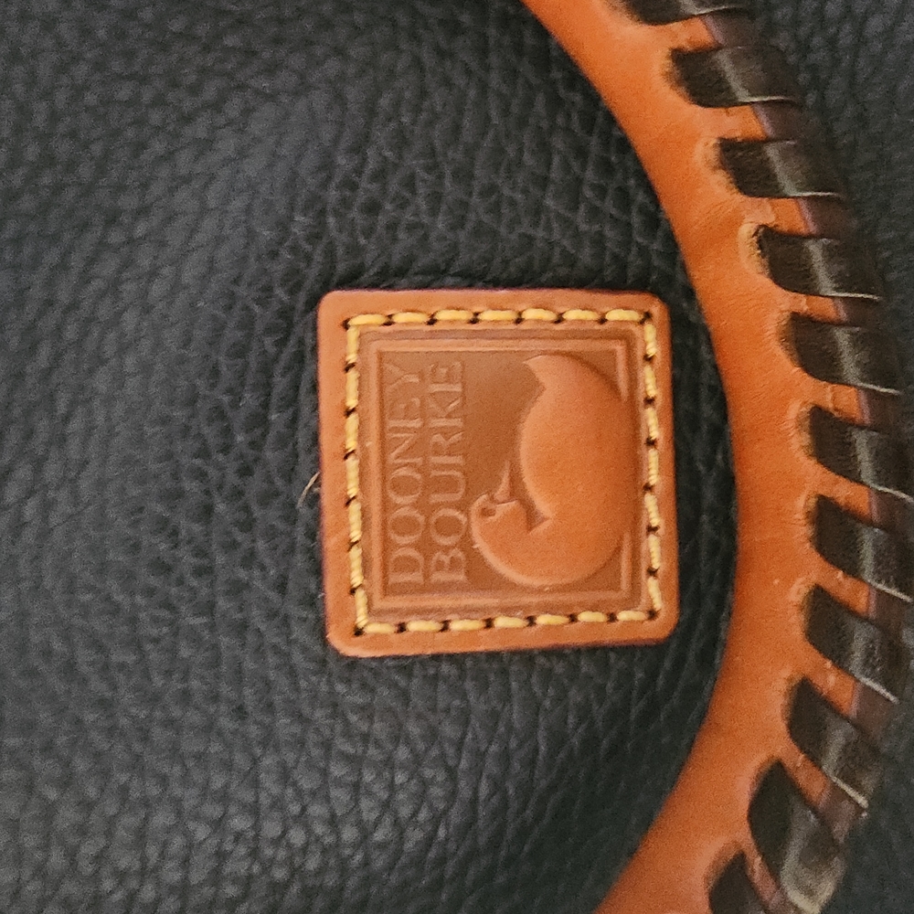 AUTHENTIC DOONEY AND BOURKE NAVY TAN PEBBLE LEATHER HANDBAG - Picture 9 of 9